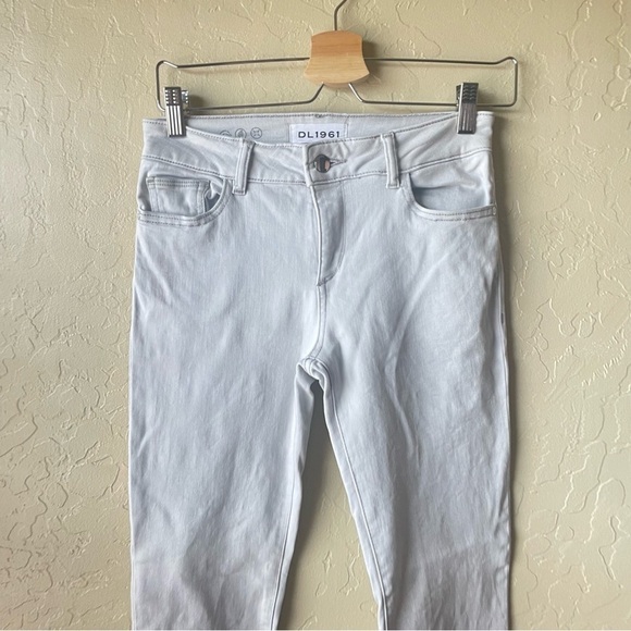 DL1961 Light Gray Margaux Skinny Ankle Instasculpt Jeans - Picture 5 of 13